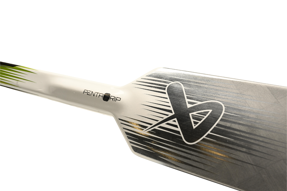  Bauer Vapor Hyperlite2 Senior Goalie Stick (Silver Black)